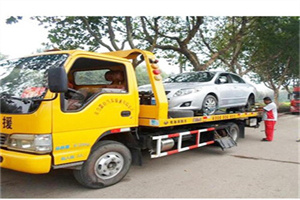 深圳附近24小时汽车拖车服务热线